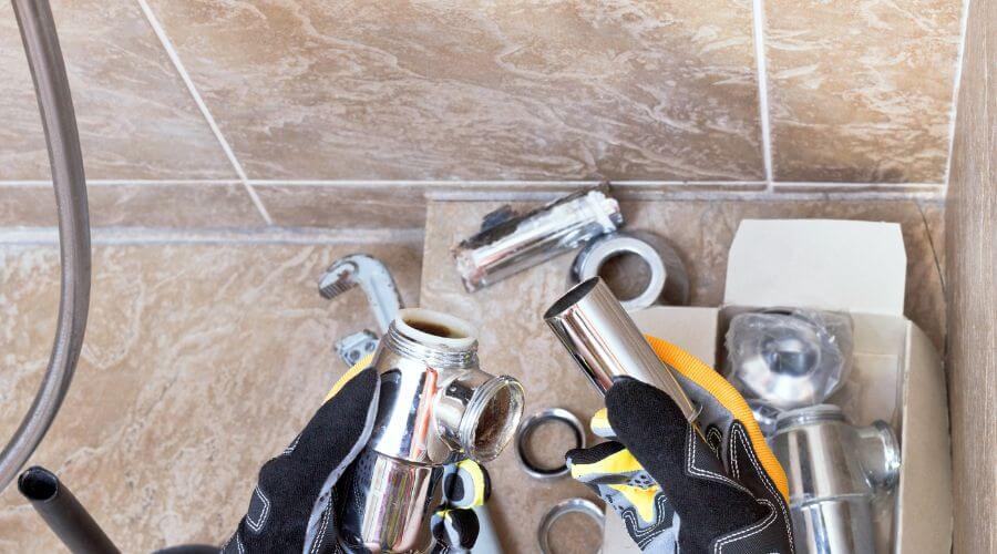 Professional gutter cleaning in Fordland, MO